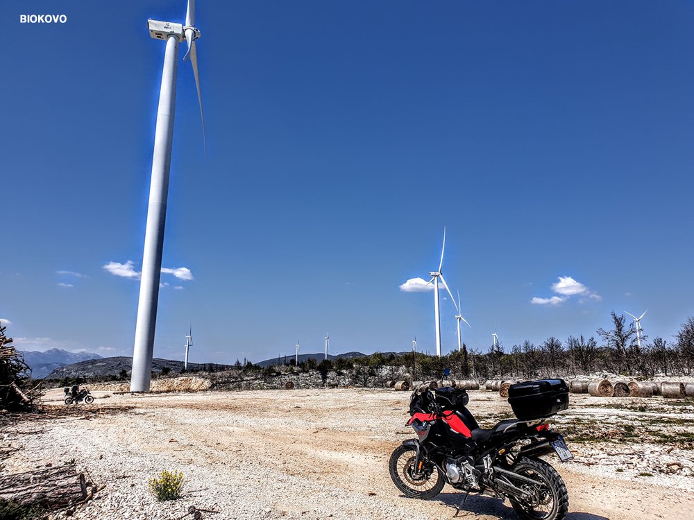 CroatiaMoto's tweet photo. ...what else we need from moto adventure.. ☺️👍take the road/off-road with https://t.co/unOMIjsCzq
#mototourscroatia #feelcroatia #croatia #croatianislands #motorbiketour #motorcycleguidedtours #guidedmototours https://t.co/d61PW5NPhW