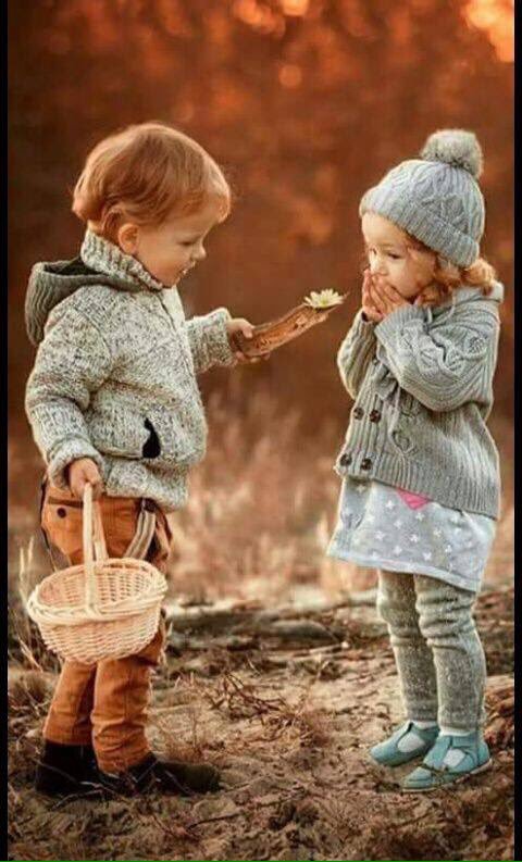 idowumartins5's tweet image. "Count your age by friends, not years. Count your life by smiles, not tears." - John Lennon

#LifeApplication #Kindness