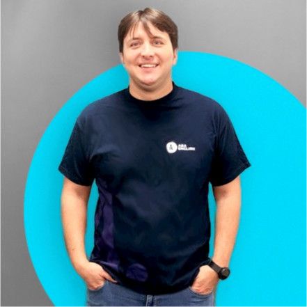 dev_bcn's tweet photo. We're glad to welcome #speakers @tomcask and @roig_albert at #jbcn19 with the talk "How to win the war against a PHP Legacy Monolith, battle by battle" showing how developers moved a big monolith into a #microservices ecosystem with #Java and #Kubernetes 
https://t.co/qeXnRbOBNV https://t.co/dcLn3xupxq