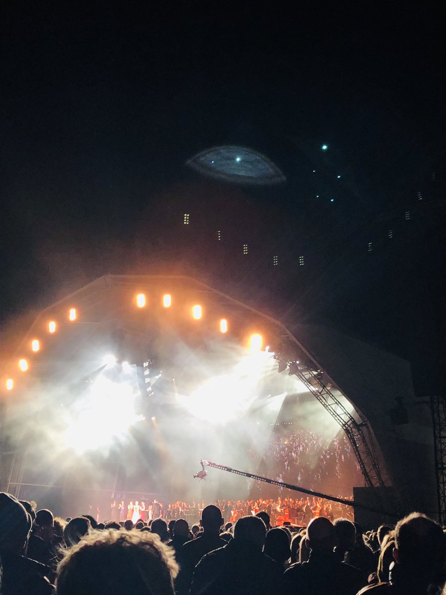 sampet711's tweet image. Loved @AndreaBocelli CT concert! #bucketliststuff! Thank u @BigConcerts @valdevieestate. But not best venue for a wintry windy night time event and location under construction!!