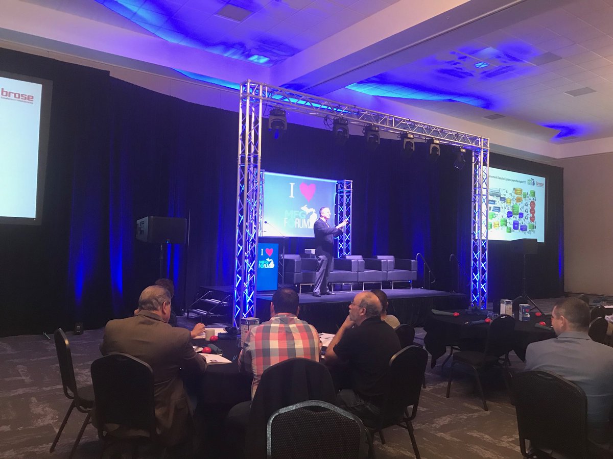 Joseph LaRussa from Brose North America discussing why digital transformation will be a people transformation at ⁦<a href="/MIManufacturers/">MI MFG Association</a>⁩ #mmforum2019 @chattikat141