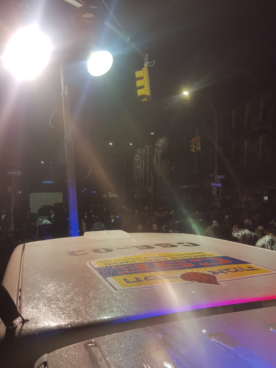 ChesedUSA's tweet photo. The volunteers of @ChesedShelEmes @csetruck3 with @WspuShomrim last night chol Hamoed pesach set up lights for the levaya of Hurabunis Miriam Greunwald Almunos Pupa Rebbe Zt"l at Bais Hamedrash Pupa in Williamsburg https://t.co/jGj0bu5pC9