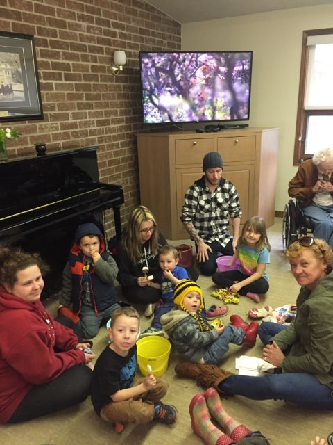 WallaceburgRet's tweet photo. Having fun at the Easter Egg Hunt on Saturday. https://t.co/Hq29j64snS