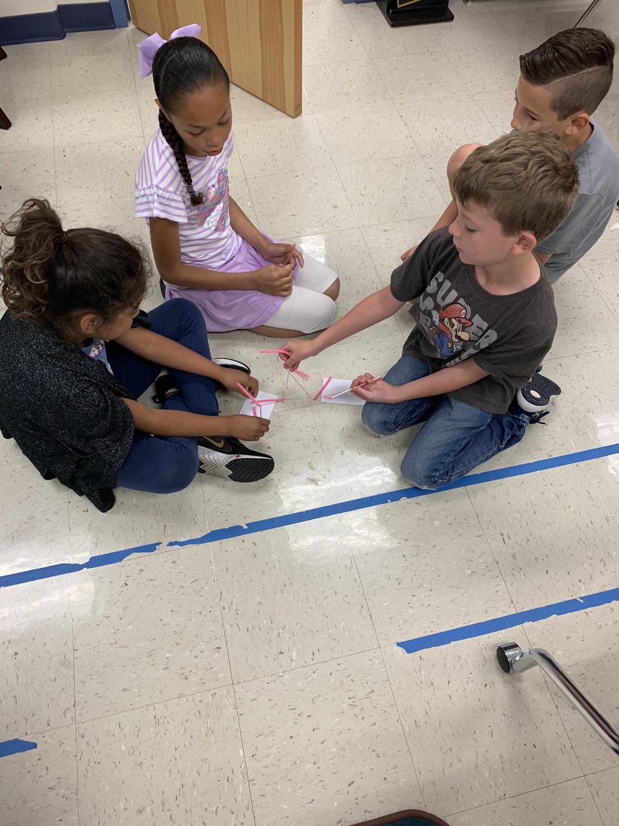 MichelleDiaz00's tweet photo. @MsCSchreiner 3rd grade class putting on their earthquake engineering hats and creating a building skeleton! @EiE_org @NISDOHT @NISDAcadTech @NISDElemScience #nisdect #ECTSTEM @WeGoPublic @RootEdSA https://t.co/QTgZZ4M3pv