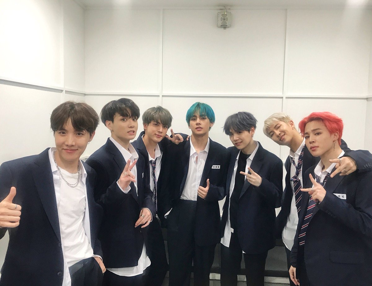WynneC's tweet photo. #BBMAsTopSocialandBTS https://t.co/hqDtZ3wUBt