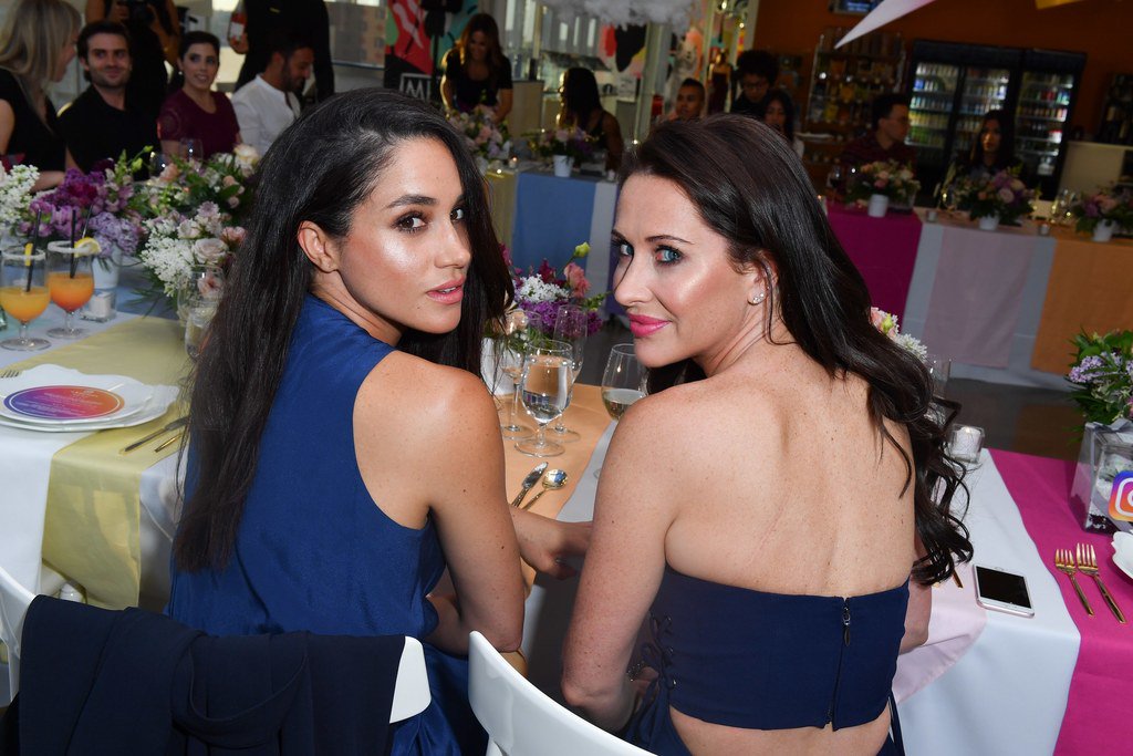 Meghan Markle's BFF Jessica Mulroney Is Celebrating The Royal Wedding Anniversary Early trib.al/rZivqVW pic.x.com/0oJPXSSx0w
More: instagram.com/weddingvideoaw…