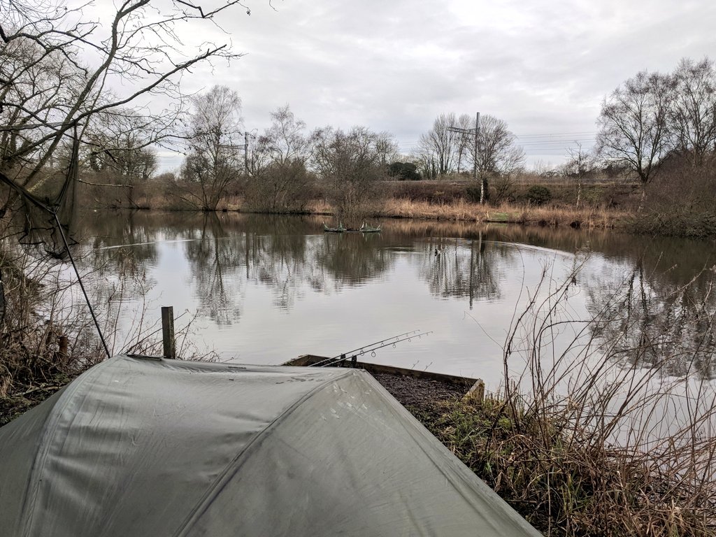 wiltshireangler's tweet photo. Just a few hours to go and I'll be back on the bank for a quick overnight session during work. Roll on 5pm #incrediblebaits #incredibletackle #carp #fishing #ukangling #angling #anglerslife #nature #naturelove #springtime #springangling #fishingistherapy #brollytramp https://t.co/19rGObqHru