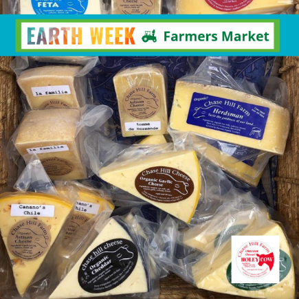 lifeatPTC's tweet photo. As part of #PTCEarthWeek, we’re hosting a variety of local businesses for a 3-day farmers market in the lobby of our Seaport HQ! Today we have Amir’s Natural Foods, XUA Brazilian Tonics, @wickedgoodbread &amp; Chase Hill Farm Cheese. #lifeatPTC #EarthDay2019 https://t.co/lEgAeSEmgh