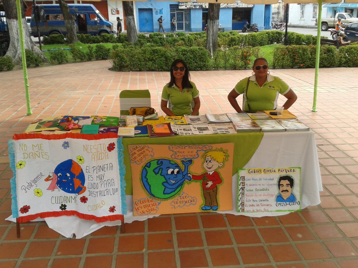 ETANEM2013's tweet photo. #diadellibro https://t.co/JzgQWgxT4n