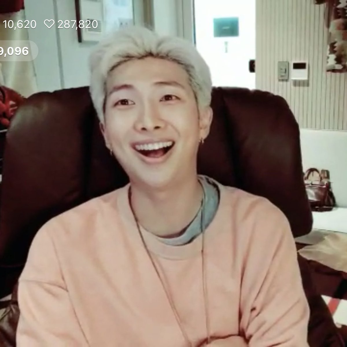 • #BBMAsTopSocial BTS <a href="/BTS_twt/">방탄소년단</a> •