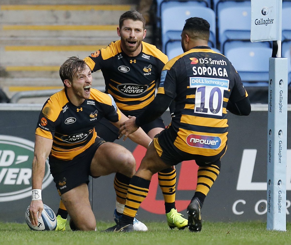 We've got another #comp! We're giving you the chance to #win one of five pairs of tickets to see <a href="/WaspsRugby/">Wasps Rugby</a> vs <a href="/Saracens/">Saracens Rugby Club</a> this Saturday, 27th April, KO 4.30pm. To enter simply follow us, like and RT this post! Best of luck! #WeAreWasps #waspsfamily