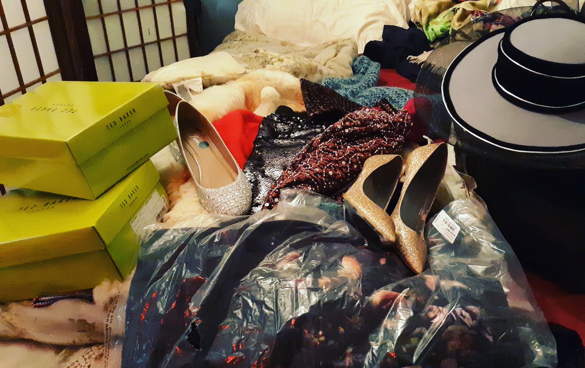 K_TishB's tweet photo. I have a flight to catch in 4 hours for a formal Gala (I'm an honoree) and I still haven't packed nor know what I'm going to wear. So I'm just going to throw my changing rack of clothes in a suitcase. #breakthroughawards #NYC #MuteRKelly #BlackWomenWerk #blackgirlsmatter https://t.co/w0Doiu6gEN