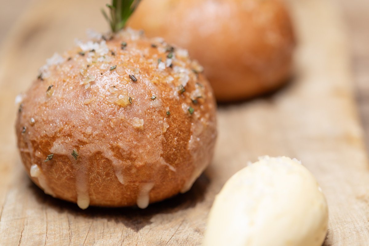 Wiswellman's tweet photo. It's time for a bread close-up! Just look at it!!! #bread #brioche #lambfat #homemadebutter #gastropub #lancashire https://t.co/Xc2LY2bVoQ