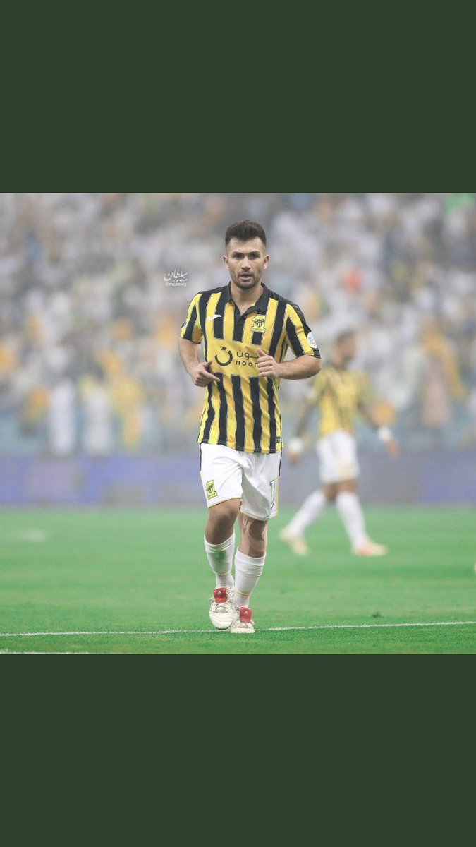 A7mad__1111's tweet photo. عندما تشاهد سييرا وفيلانويفا وحب الجماهير 
" الوفيه " لهما 
اتذكر مباشرة المرحوم " احمد مسعود " ونائبه العاشق " حاتم باعشن " الذي جلبوا للاتحاد جوهرتان يتغنى بها الاوفياء من ثلاث سنوات والى يومنا هذا 💛🖤 https://t.co/n3fhLejmMn