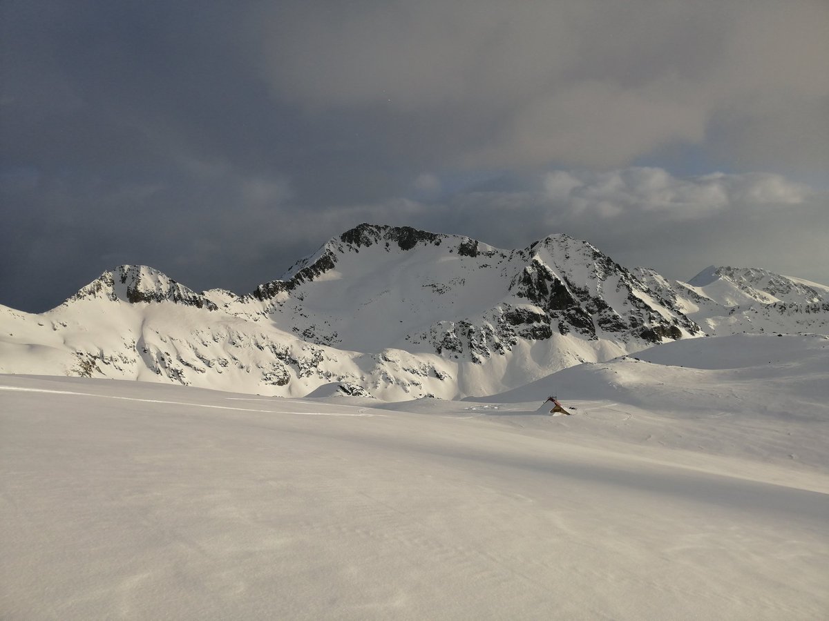 KremiM's tweet photo. Tevno lake, Pirin mountain, Bulgaria ❤️ https://t.co/BGs4PiXxO4