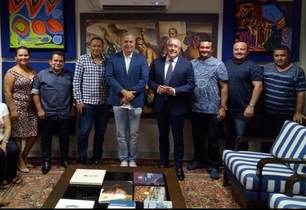 dep_eduardo's tweet photo. Estivemos reunidos nesta segunda-feira (22) com o secretário de saúde do Pará, Alberto Beltrame, o prefeito Tonhão (Pirabas) e os vereadores do município: Augusto Abud, Celso Antônio, Franciney e Leisiane. Além do ex-vereador Amarildo.
#Pirabas #Saúde #depEduardoCosta https://t.co/75YDmL2oUr