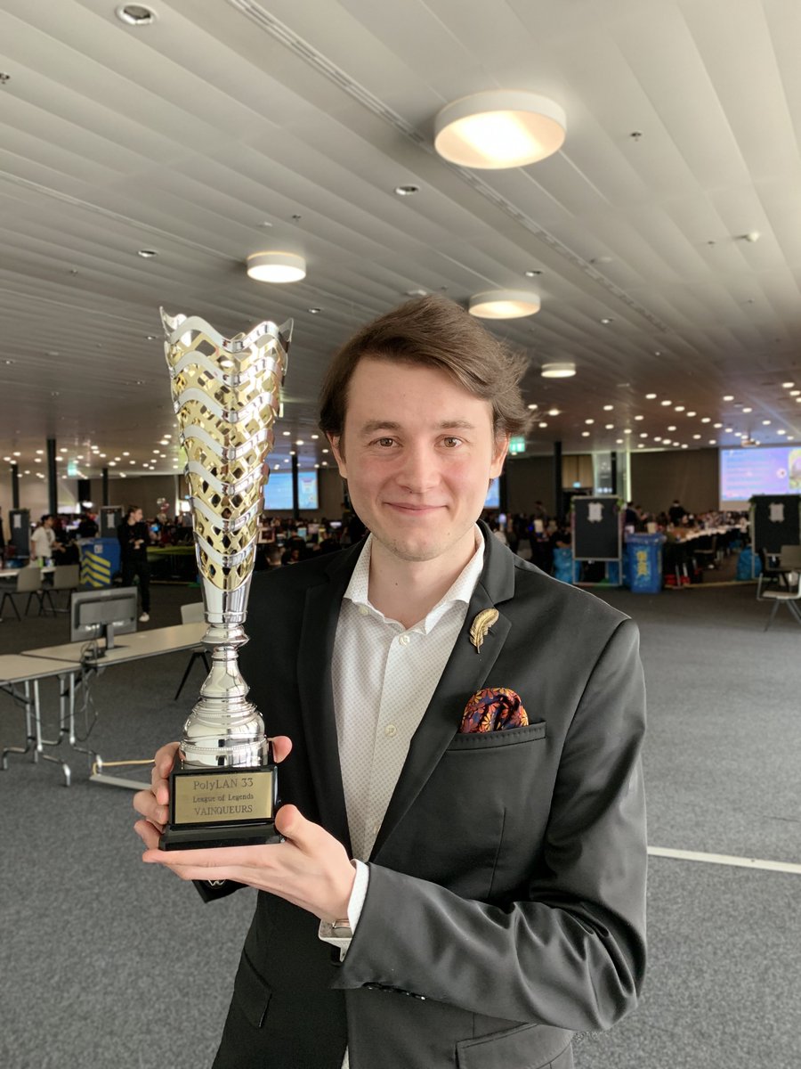 NicoThePico tweet media