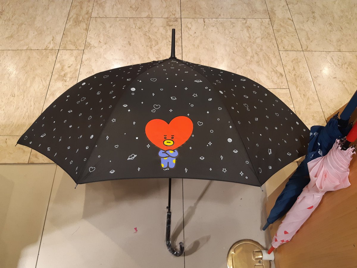 Twitter 上的 BTS Spain | [FOTO] Nuevos paraguas de Monopoly x BT21. ✨#BBMAsTopSocial BTS (@BTS_twt) Ⓒ sujup0613 https://t.co/5JEpjIHEOU" / Twitter