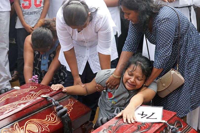 MirrorBreaking_'s tweet photo. BREAKING Sri Lanka terror attack leaves 45 children dead, says UNICEF https://t.co/42ErNOqoMy https://t.co/IYcT3ke4Z8