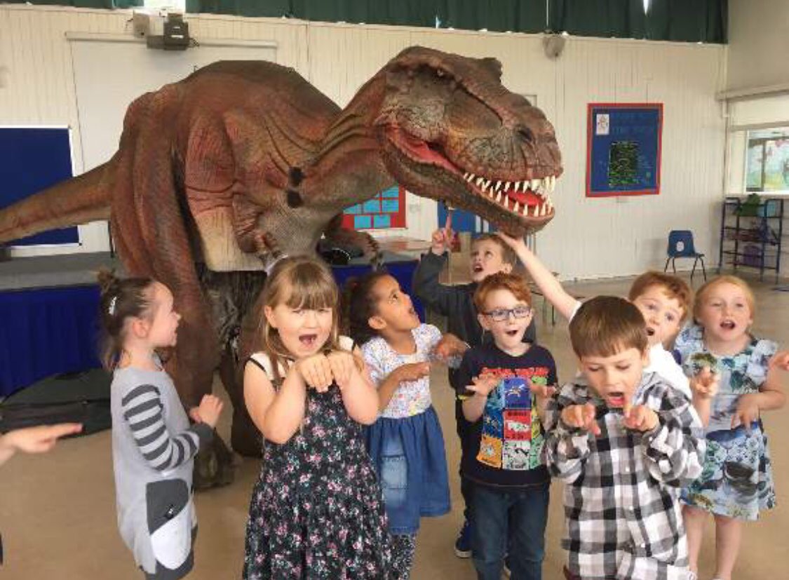 📢 🦖National Dinosaur Day 1st June 2019!! 🦖📢.                           We have a dinosaur workshop perfect for KS1 if you would like to secure a booking with this company get in touch with us today! ✔️#nationaldinosaurday #manchester #warrington  #teachers #primaryschools