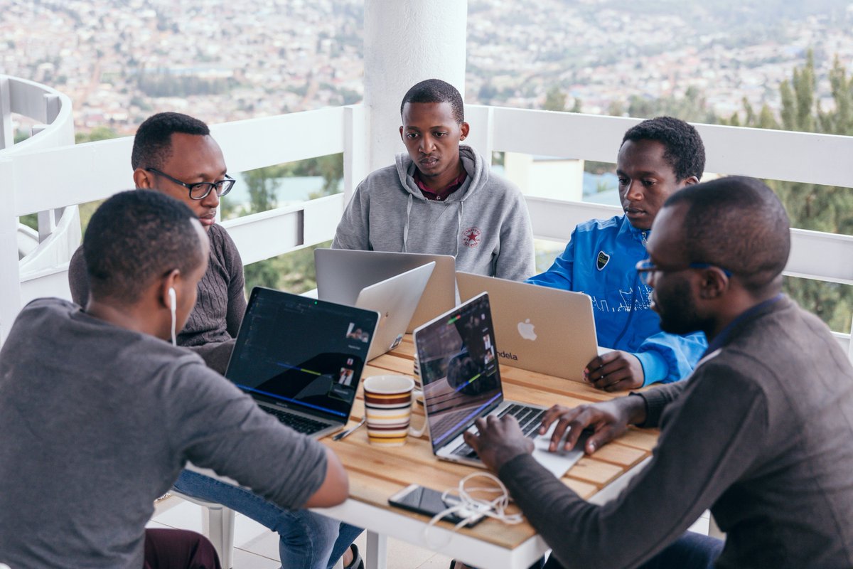 AndelaRwanda's tweet photo. However, @Andela_Kigali kept on following up on her progress and gave her a second chance at boot camp.
This time she realised that it wasn't about where she was but where she wanted to be.
#AndelaTechTuesday https://t.co/DztTqGnkHE