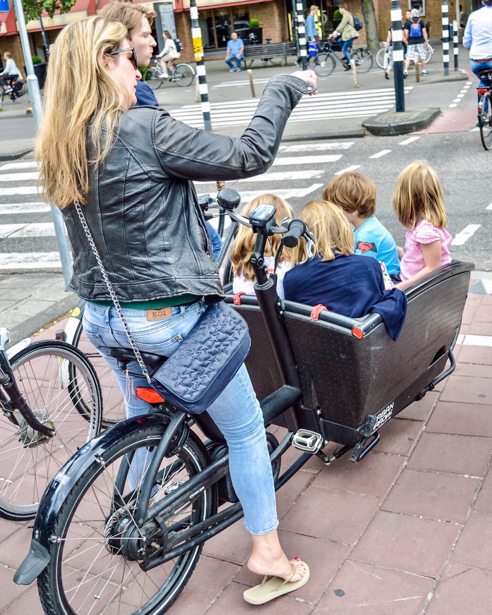 skippydetour's tweet photo. @AlboMP @stephenhodgeaus @WeRideAustralia WTF? $10/head/Gov_Term =Gr8? NL=$50/Head/Yr! #PeopleonBIKES getting SLOPS, as Vehicles get Infra=$100Bn+! How many Yrs is $260M 4? Veh= $4k, Bikes=$10! Just 0.25%! Even Defence gets 3%/Yr! Best PAID Advocates can DO 4 Oz? @SafeCyclingOz DOES MORE! THEY got #SafePassLaws in 2014! https://t.co/iDoToPiZlm