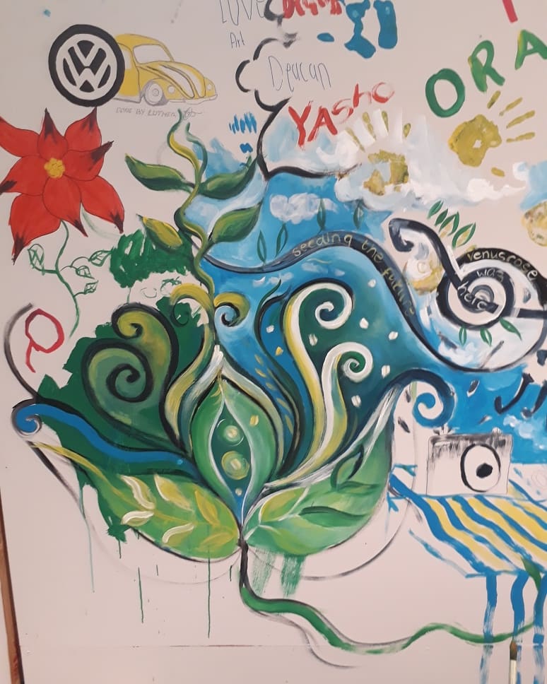 ArtMyJozi's tweet photo. Make your mark!
Swipe to see some of the details on our mock mural. Everyone is invited to come and contribute.
#ArtMyJozi #TrinitySession #OrchardsProject #SparkGallery #Mural #PublicArt #JoburgMurals #JoburgArt #StreetArt #streetartjoburg https://t.co/4lULvVzm6P