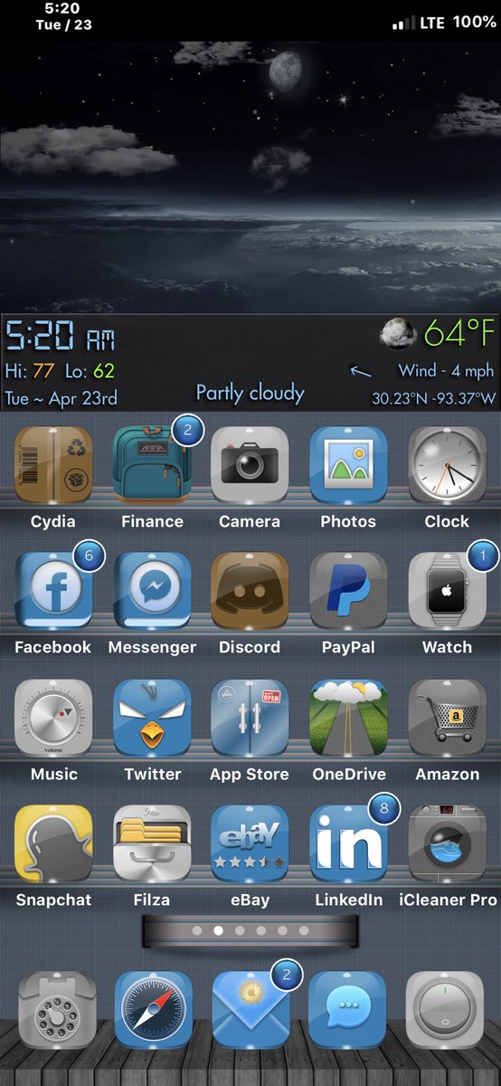 menard__00's tweet image. First setup on my iPhX 12.1.1🥳
#iThemer by @DODGraphics 
#Flossy by @SteveMeyer420 
#XenHTML by @_Matchstic 
Widget~wall~dock by me
📱🌃🎨🤩 ...more to come😉