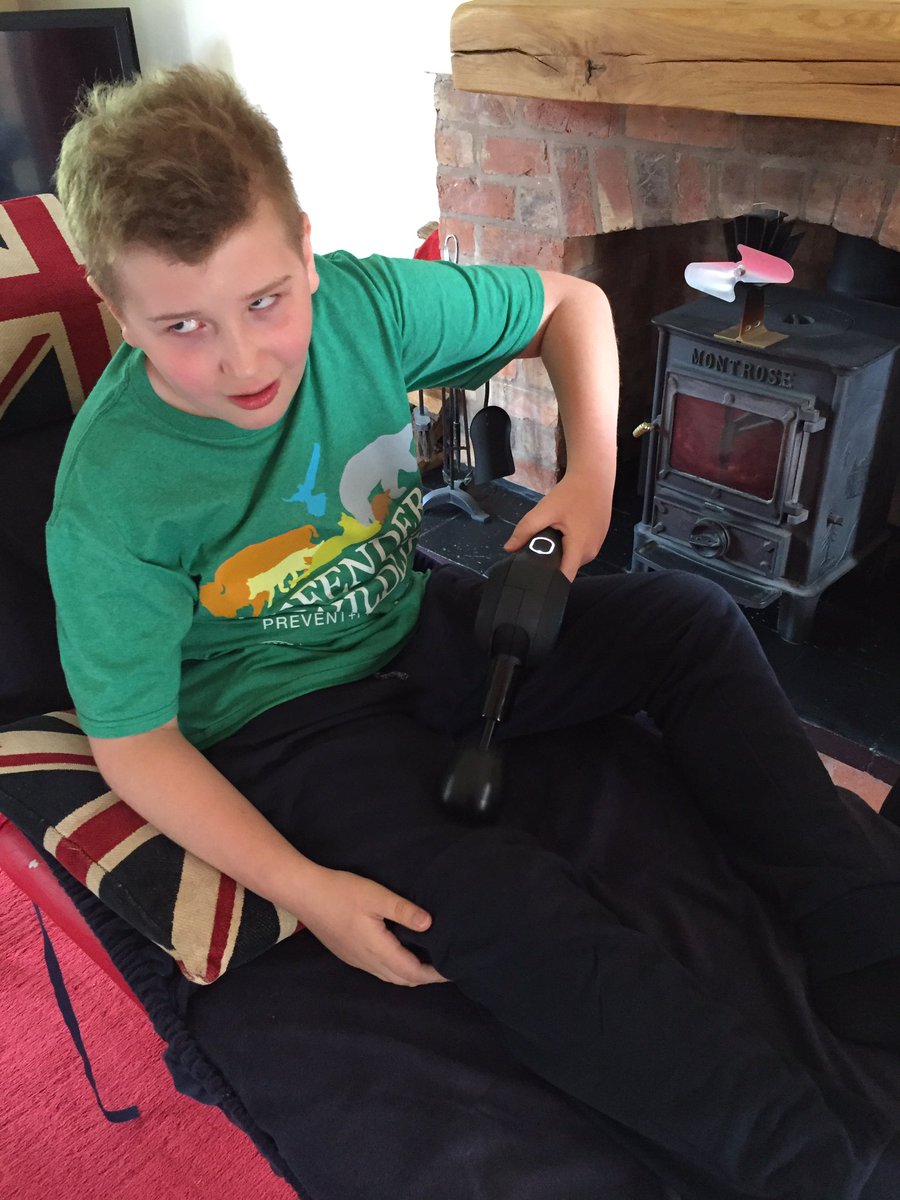 Hi everybody! It’s Alex! I’m having Physiotherapy today with Sam. I’m working hard. Thank you for supporting me! #DumSpiroSpero #ChildhoodCancer #BeYourBest #Physiotherapy 💪🏻