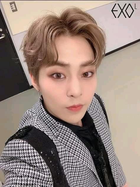 ExoLoveMes's tweet photo. RT @ExoL06938484: RT @ExolsOliv4: RT @RalphLa77051176: RT @yeolhunstan: Keep voting exols fighting 🔥🔥
#BBMAsTopSociaI EXO @weareoneEXO #TeamEXO #BBMAsEXO https://t.co/OsYL6vrZ8Q