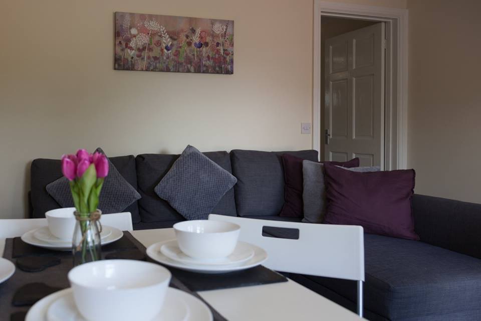 RentMyHouseCoUk's tweet photo. Property of the Week is The Willows Apartment. A modern one bedroom apartment, in a popular area with great transport links and easy access to open countryside, just a short distance from the city centre. https://t.co/bTQ1aWmnef #rentmyhouse #servicedaccommodation #holidaylets https://t.co/nA3PGm2q9Q