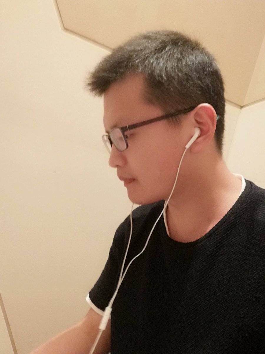 alferd1992's tweet photo. 成都公狗，喜欢暴露，鞭打，戴锁，现在找主人长期管理调教，合适的私信！哈哈哈 https://t.co/AmkRSVLK4Z