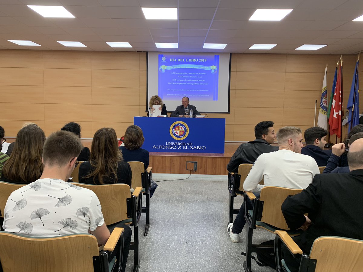 uaxuniversidad's tweet photo. ¡Comenzamos a celebrar el #DiadelLibro2019 en la #UAX! Preside el acto nuestro #RectorUAX 👉🏻 D. José Domínguez de Posada. La #MagiaDeLasLetras en la UAX. https://t.co/2LlcaPXqOC