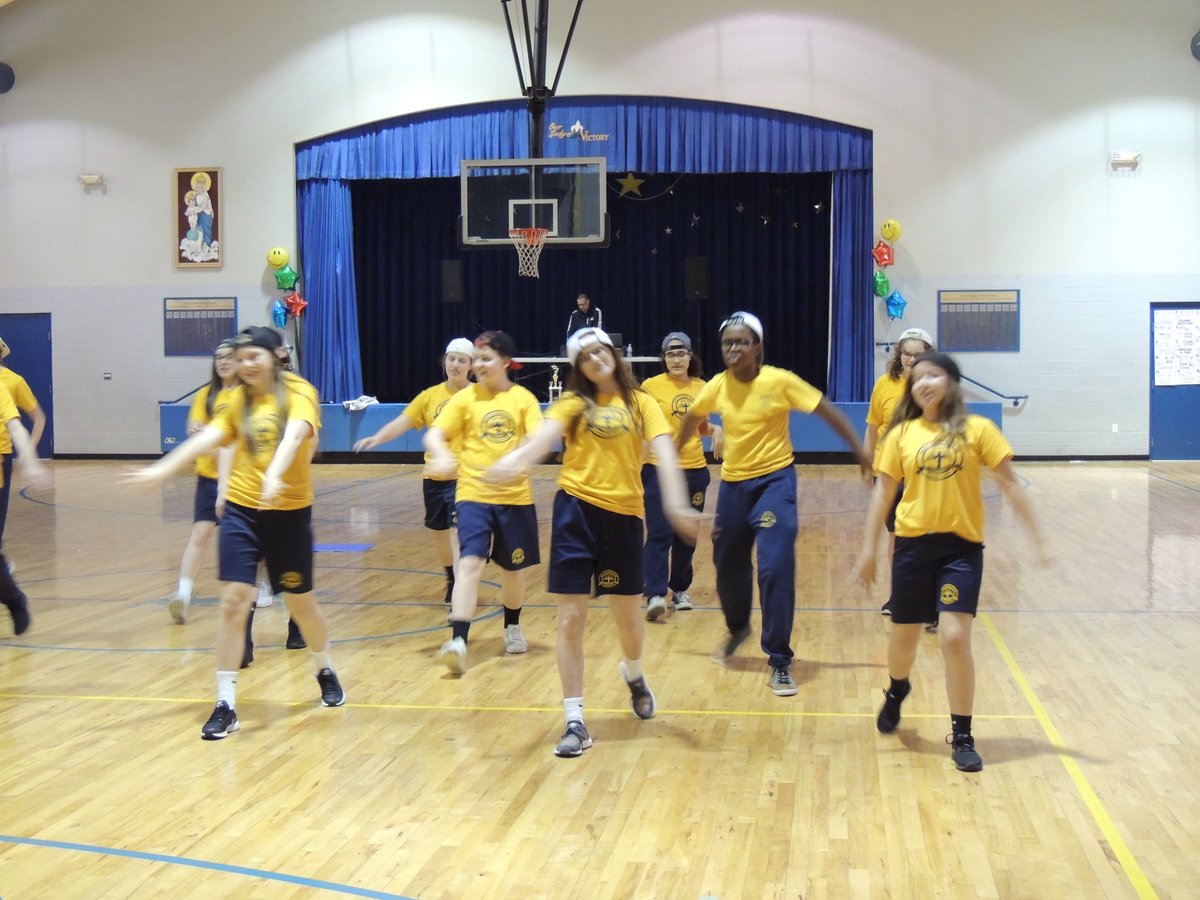 stanselmschool's tweet photo. Support a student ONLINE for Race for Education at  https://t.co/WtIF7cIjXP - Share this tweet!
- Top 10 students with highest donations TODAY ONLY WIN  1 SAS Carnival Family Night Bracelet
All students begin @ zero
Ask all to donate until midnight $45,000 4 STEM #AnselmisAwesome https://t.co/jroZdnIenq
