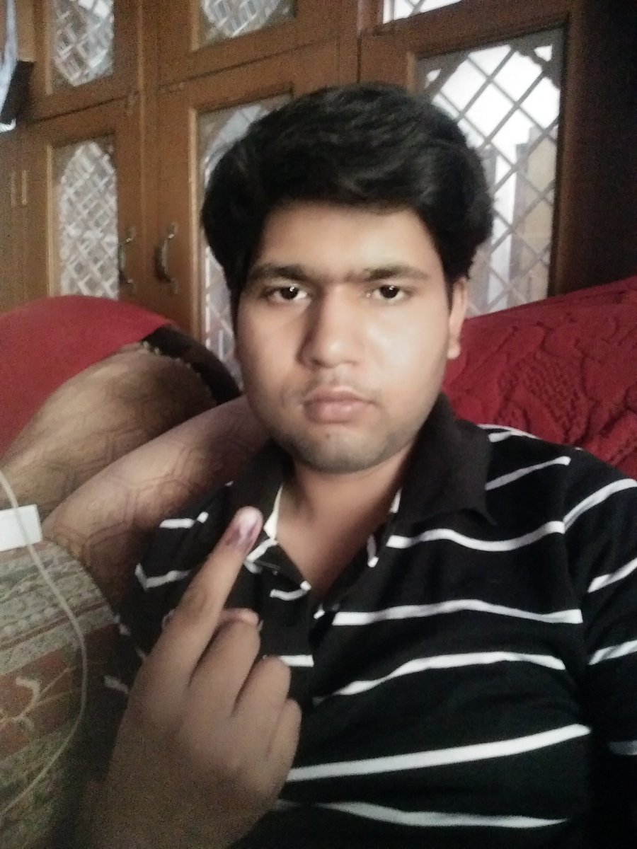 Rmj078's tweet photo. #i_voted
#Get_inked 
#NationFirstVotingMust
मैं तो अपनी राष्ट्रभूमि का वंदन करके आया हूँ ,
जिसने सम्मान दिया सेना और किसानों को,
मैं उस भारत माँ के लाल का अभिनन्दन करके आया हूँ ।। https://t.co/8M7p04H4KP