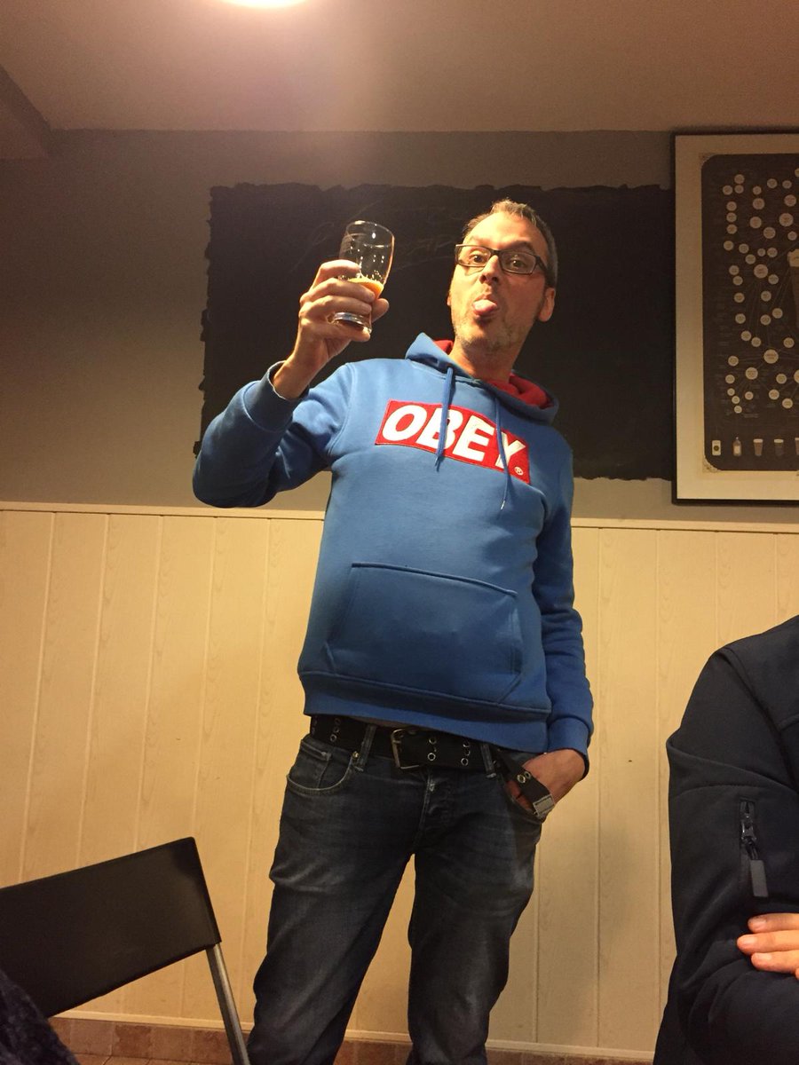 AEBSCC's tweet photo. Gran reunión mensual de la @AEBSCC con cata de estilos y subestilos de #IPA y variedades.
Como siempre es un placer compartir conocimientos, cervezas y buena gente... https://t.co/VVKnHPAKBR
