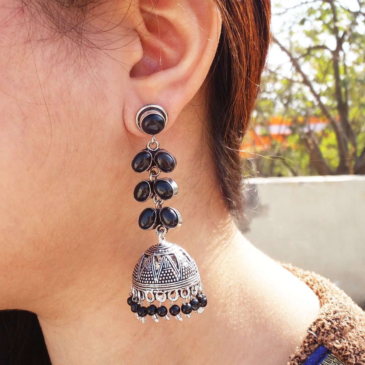 GemstoneMarkets's tweet photo. Women Jhumka Jhumki Earrings Jewelry 
Price : $15USD Free Shipping
Paypal Available 
#jhumkas #blackJhumkis #earrings #antique #womens #metal_work #jewelry #brass #metal #handmade #accessories #handmadejewelry #earring #jewellery #womenjhumkas #bollywoodjhumka #etsy #etsyshop https://t.co/mpsEJk9KtA