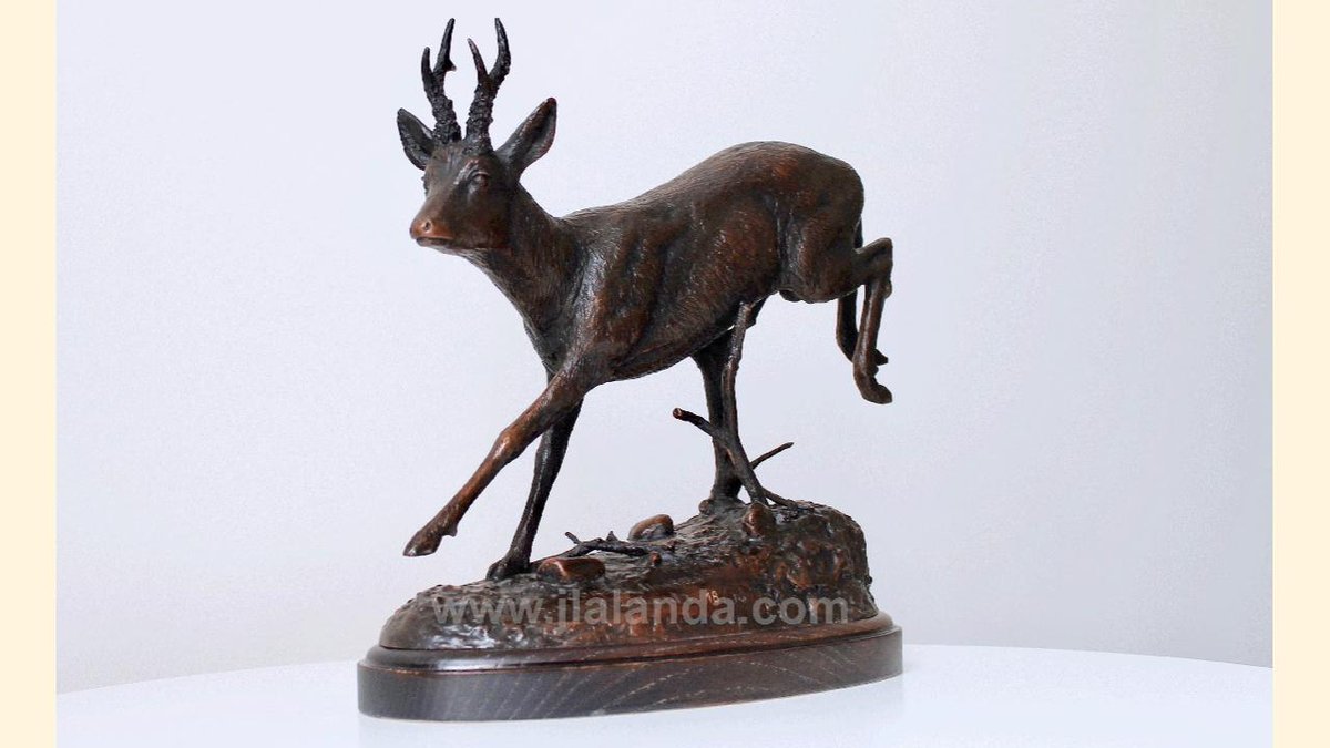 Estamos en plena temporada de caza de corzos en España. Uno de los recechos con más adeptos por su belleza y dificultad.

"Corzo alcarreño", 2004

Escultura disponible en jlalanda.com

#corzo #Roedeer #caza #Hunting #arte #art #bronce #ArtistOnTwitter #josechulalanda