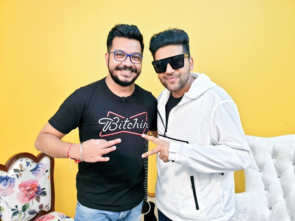 rjsammy07's tweet photo. One of the most humble people I've met in the industry. You honestly proved why you've reached the top. One of the best interviews I've done in the recent past. #ChillinWith @GuruOfficial coming soon on @ZoomTV https://t.co/e8REuS2hlJ