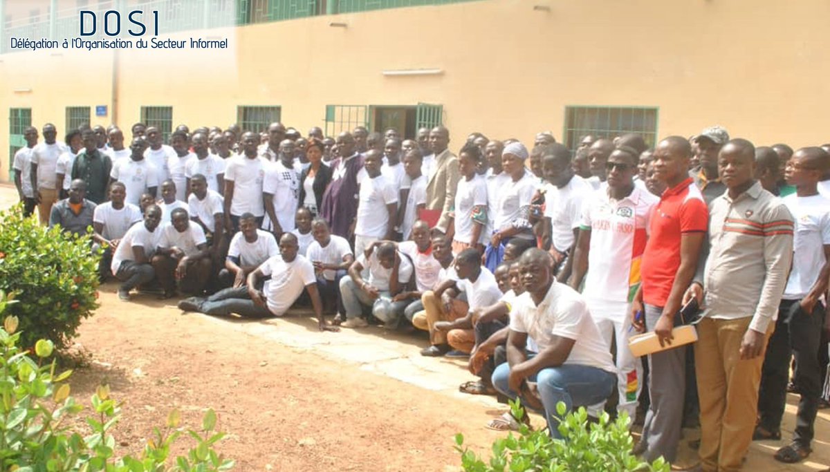 TogoDosi's tweet photo. Tournée de formation du Programme #ZOKEKE en cours. Étape de Kara depuis hier avec plus de 200 Conducteurs de taxi motos. Tous sont heureux de participer au programme et ont beaucoup d'espoir en l'amélioration de leur condition de vie après formalisation. #DOSIActu #PND_TOGO https://t.co/AIqh70oTRd