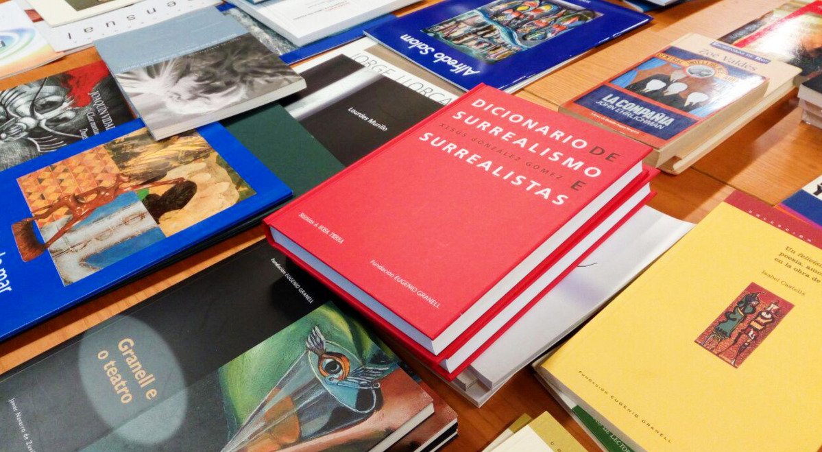 FundGranell's tweet photo. A Fundación súmase ao #DiaDelLibro 📖coa actividade #LibroporLibro, unha pequena feira de intercambio de libros de arte na que calquera que o desexe poderá intercambiar libros por algún dos que se atopan nos stocks de libros repetidos da Biblioteca. Do 23 ao 25 de abril📗📚🎉 https://t.co/j1u6Km0IzO