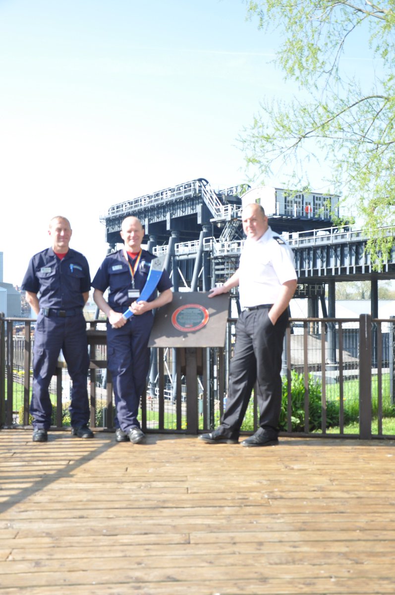 CheshireFire's tweet photo. #OurBlueLightRelay stopped off at the Anderton Boat Lift on Friday morning. 

Thanks to @CanalRiverTrust for their support as we aim to raise mental health awareness across all emergency services. https://t.co/OS0BcWFJK7