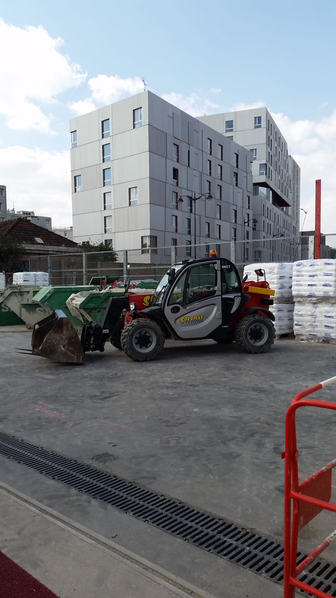 ColberLocation's tweet photo. Une de nos Petites Machines sur un Chantier en Région Parisienne.
#GroupeSolomat
#SolomatLocation 
#ColberLocation https://t.co/uwuqETioy0