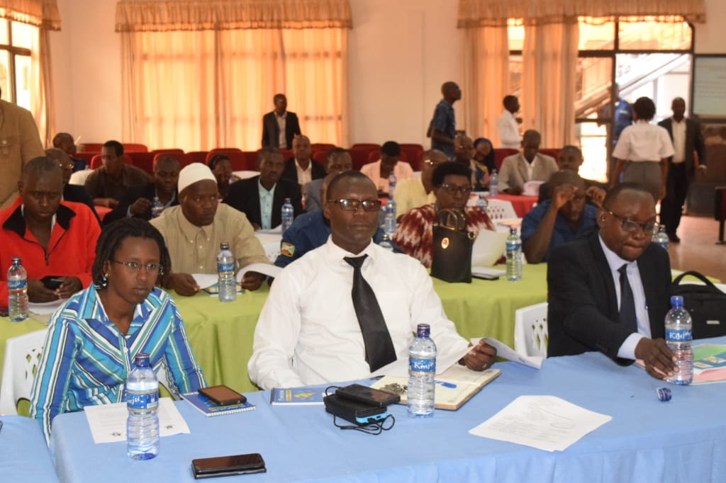 Commune Gitega tweet media