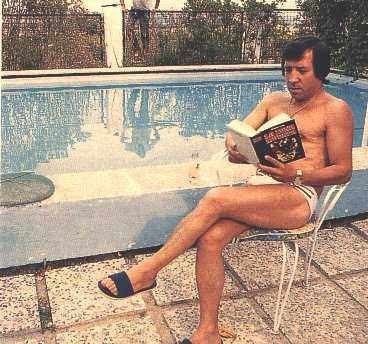 kaizeneweb's tweet photo. Feliz #DiaDelLibro https://t.co/LiJR47vHao