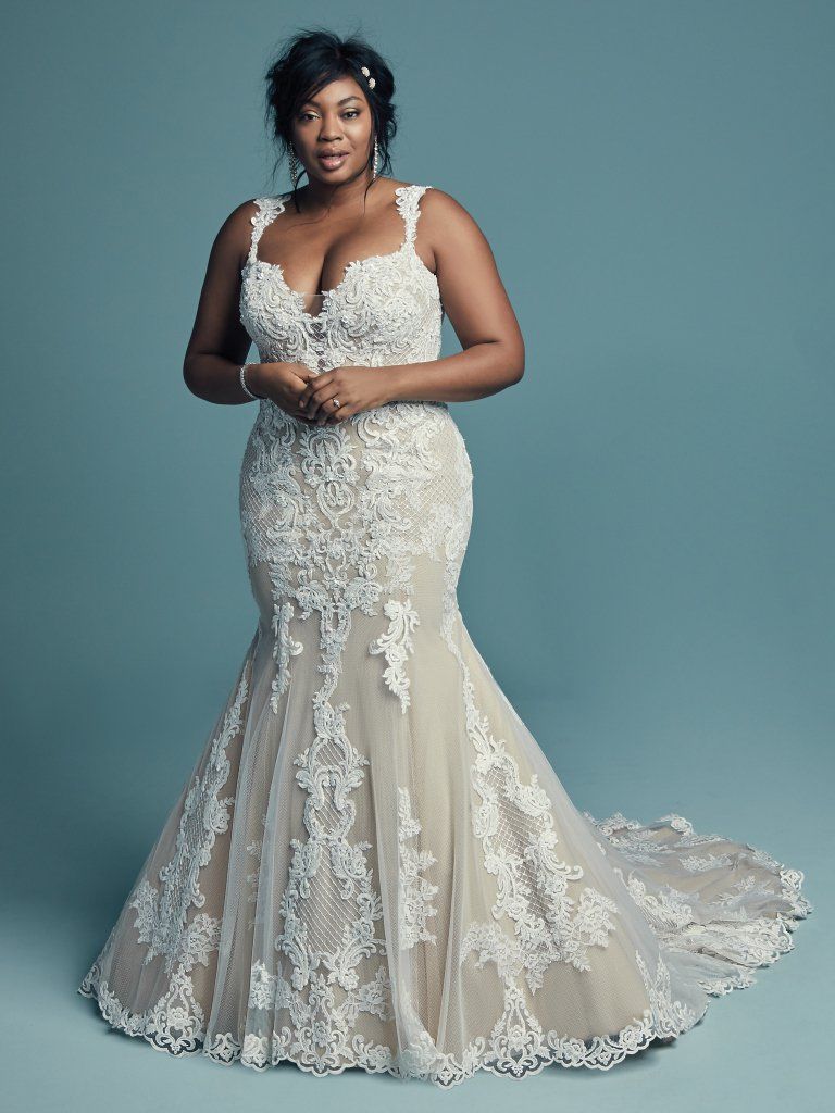 maggiesottero's tweet photo. We’re all about those curves this #TrendTuesday! Check them out 👉🏼(Left to right) Tuscany-Marie, Abbie-Lynette, Glorietta-Lynette, Logan-Lynette
#Maggiebride #plussizebrides #curvybrides #sexyplussize #plussizeweddingdresses #weddingdress https://t.co/pJdqF0XVPJ