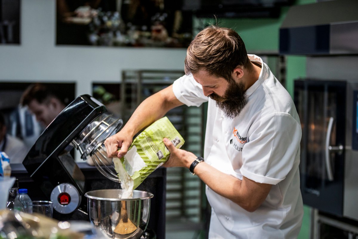 HounoUniverse's tweet image. Michelin-starred restaurant Carters of Moseley in Birmingham, UK, has used HOUNO combi ovens in their kitchen since they opened in 2010. 👨‍🍳🇬🇧
Learn more about Carters of Moseley experience at our blog: lnkd.in/gCK4Cy9
#hounoblog #visualcooking #houno #combiovens #bcarter