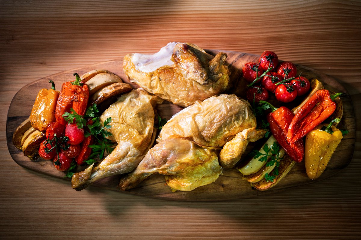 HounoUniverse's tweet image. Michelin-starred restaurant Carters of Moseley in Birmingham, UK, has used HOUNO combi ovens in their kitchen since they opened in 2010. 👨‍🍳🇬🇧
Learn more about Carters of Moseley experience at our blog: lnkd.in/gCK4Cy9
#hounoblog #visualcooking #houno #combiovens #bcarter