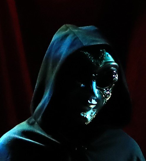 The Devil's getting closer! Don't miss diabolically fun play #TheDevilsBride <a href="/NTRLincoln/">NewTheatreRoyal</a> Fri 24 &amp; Sat 25 May "wonderfully creepy up to Rumpus' usual high standards" #GhostStories #Victorian #SchalkenThePainter #SheridanLeFanu <a href="/BritTheatreGuid/">British TheatreGuide</a> <a href="/EDP24/">Eastern Daily Press</a> #GothicHorror <a href="/LordDavidMartin/">David Martin</a>