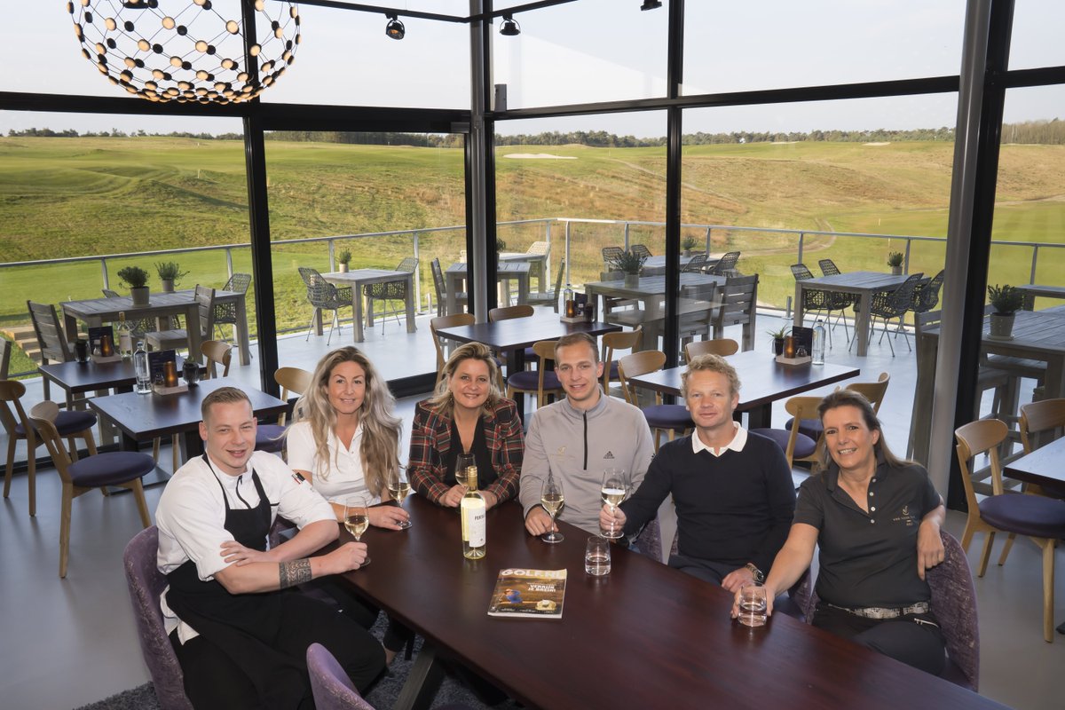 Een jaar na de opening in mei 2018 heeft The Links Valley al zo’n 10.000 bezoekers mogen verwelkomen. De negen holes golfbaan op Landgoed Ullerberg in Ermelo is de eerste reversible golfbaan van Europa en daarmee uniek in zijn soort.
<a href="/thelinksvalley/">The Links Valley</a>

stadinbedrijf.nl/businessmagazi…